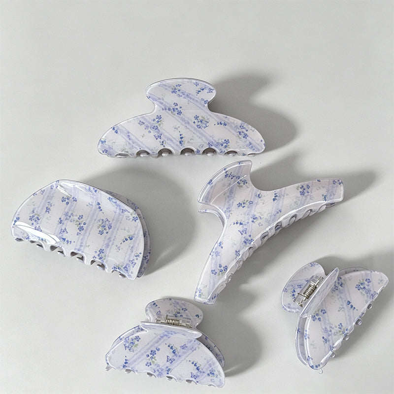 Gentle Milk Mist Blue Floral Pattern Hair Claw
