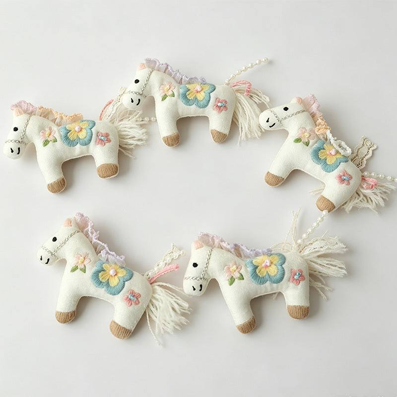 2PCS Playful Pony Cloth Daily Fashion Brooch Set