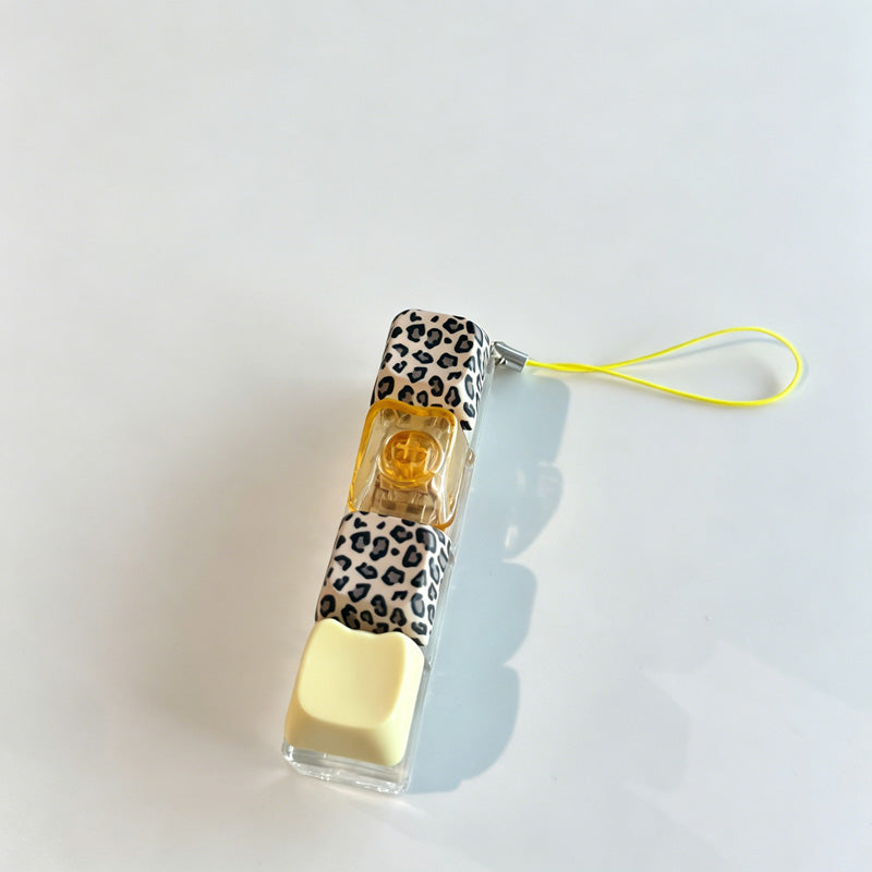 Four-Key Fidget Leopard Keychain
