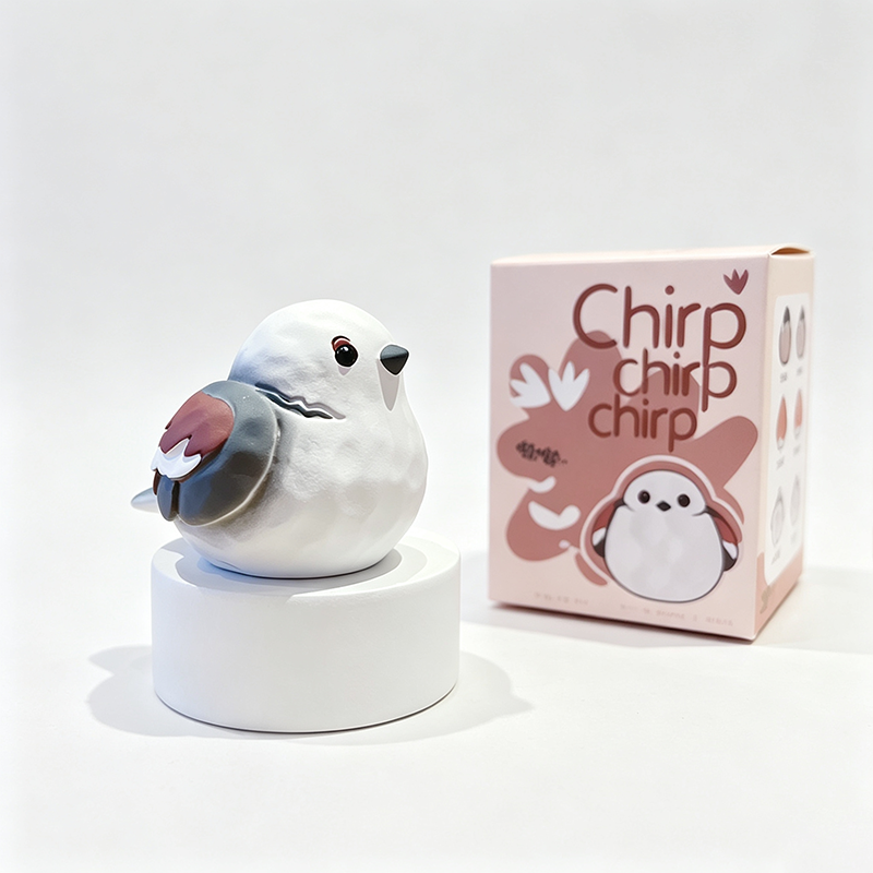 Resin Wood‑Carved Style Bird Tabletop Ornament