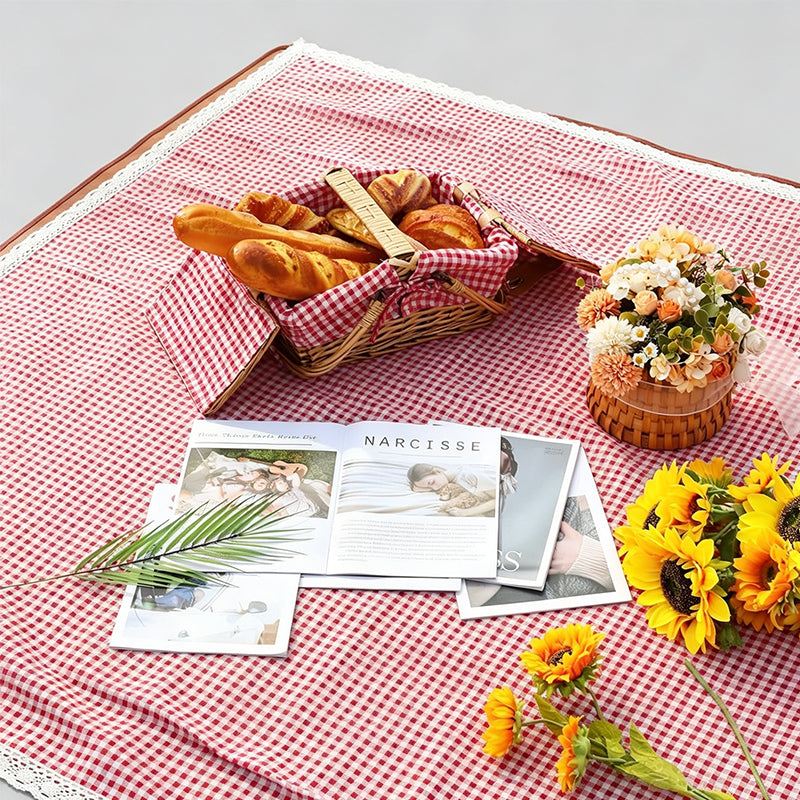 Multi-purpose Polyester Lace-Border Plaid Outdoor Picnic Blanket