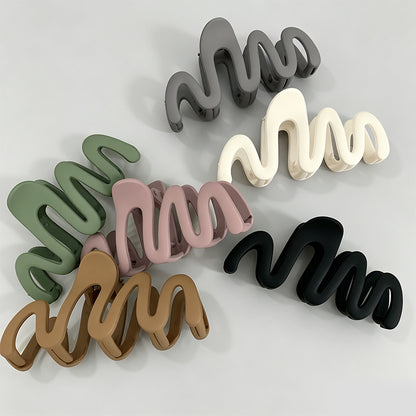 Curved Matte Finish Claw Clip