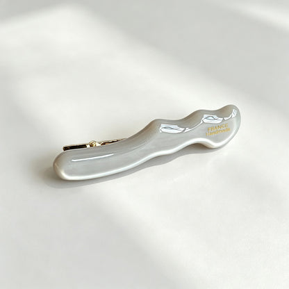 Wavy Acetate Alligator Hair Barrette