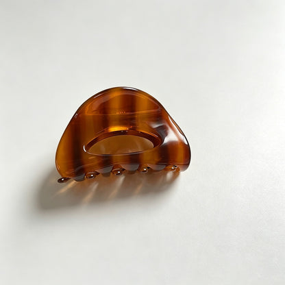 Hollow Streak Shark Hair Claw