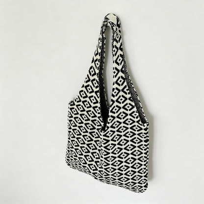 Monochrome Pattern Knit Tote Bag