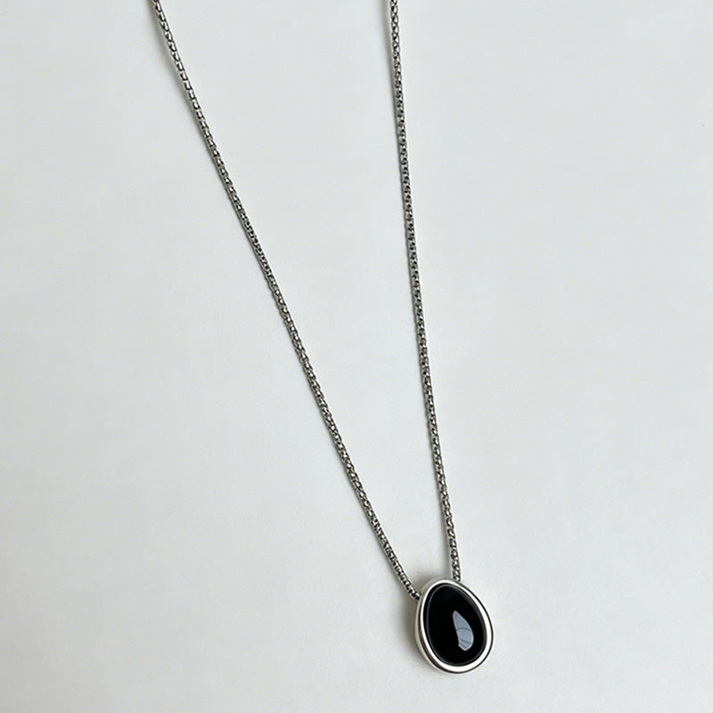 Elegant Oval Black Agate Teardrop Pendant Sweater Necklace