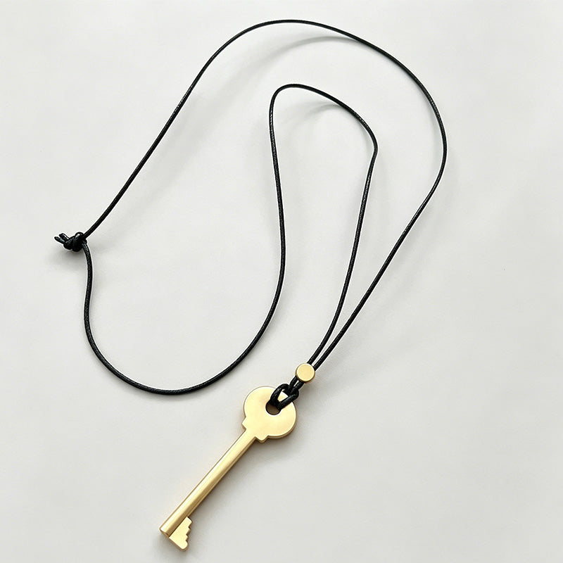 Retro Minimalist Vintage Key Copper Alloy Necklace