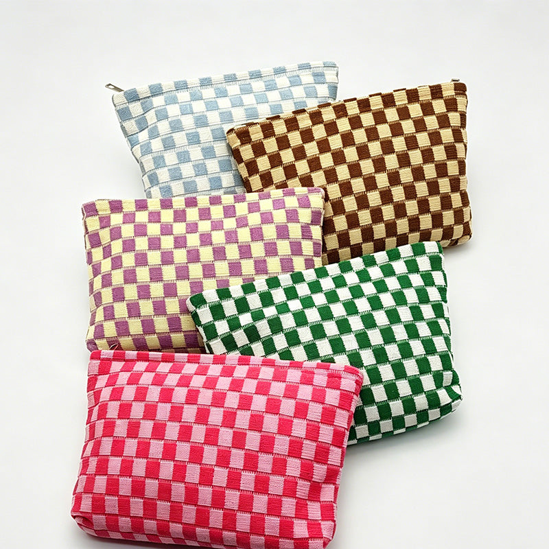 Capacity Checkerboard Knitted Storage Pouch