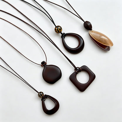 Irregular Pendant Necklace