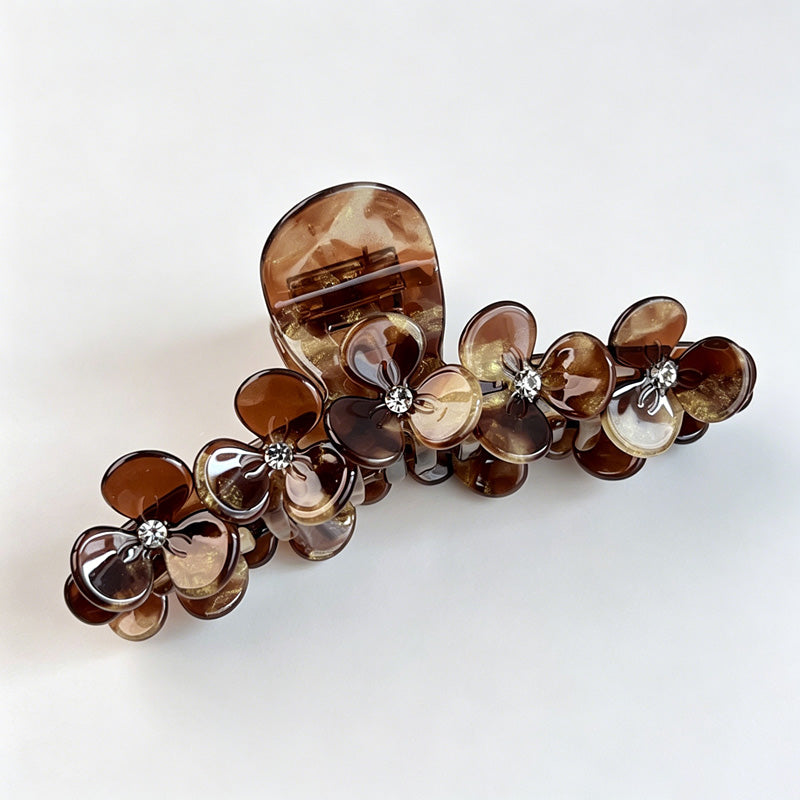 Pearl Floral Claw Clip
