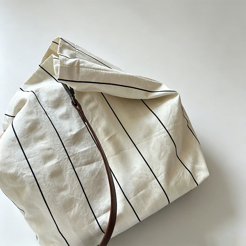 Modern Striped Design Shoulder Bag