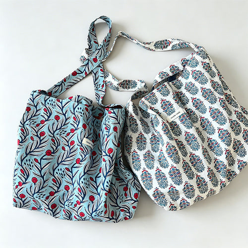 Artistic Retro Print Cotton Crossbody Bag