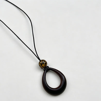 Irregular Pendant Necklace