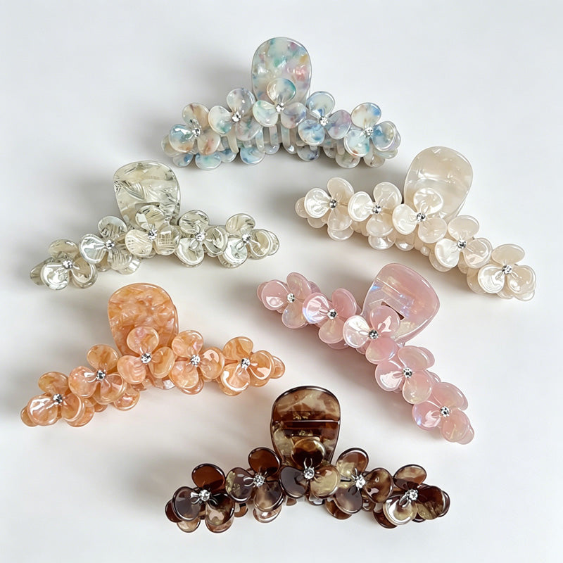 Pearl Floral Claw Clip