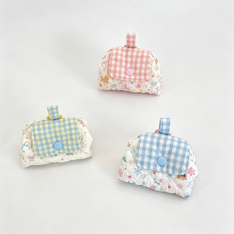 Grid Print Quilted Makeup Pouch