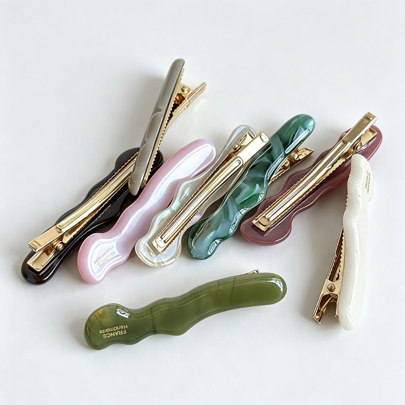 Wavy Acetate Alligator Hair Barrette