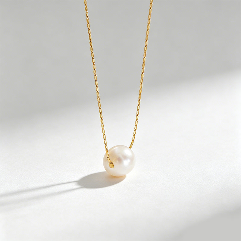 Minimalist Freshwater Pearl Pendant Necklace