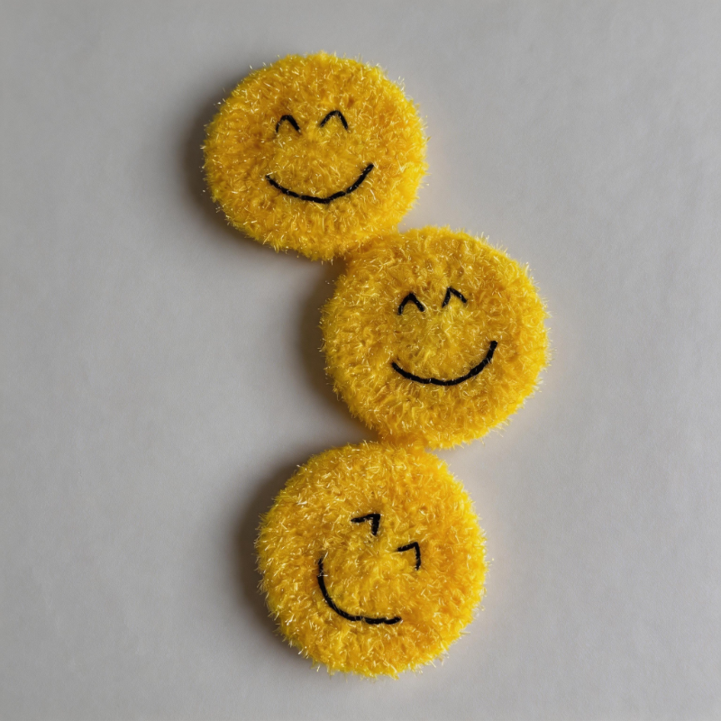 Smile Face Dishwashing Sponge - Shopdayla Wholesale - #6370