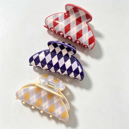 Argyle Diamond Print Hair Claw