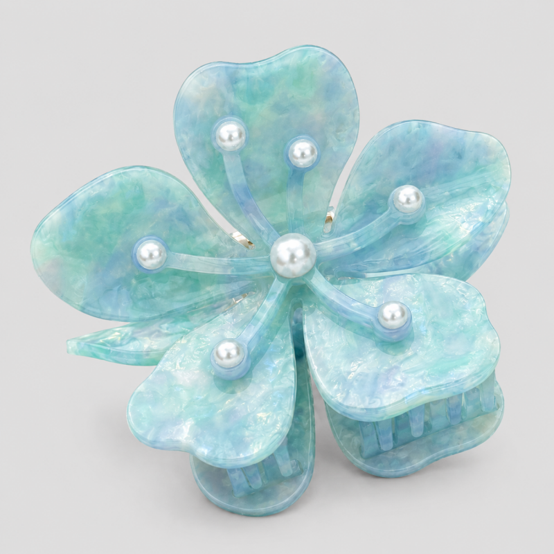 Pearl Flower Claw Clip