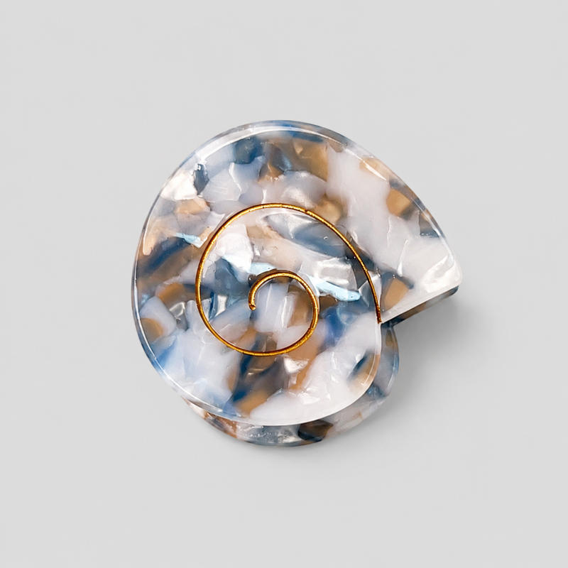 Nautilus Conch Gold Line Hair Claw Clip