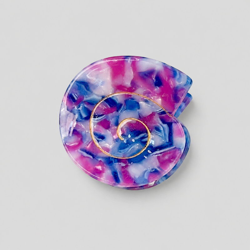 Nautilus Conch Gold Line Hair Claw Clip