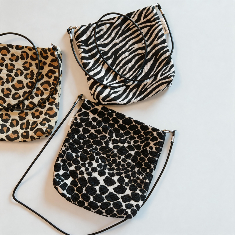 Minimalist Vintage Leopard Print Canvas Crossbody Pouch