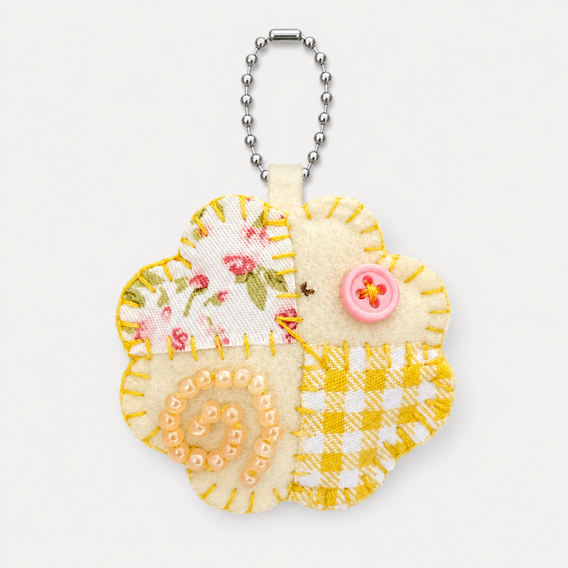 DIY Four-leaf Clover Felt Keychain