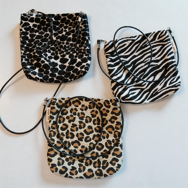 Minimalist Vintage Leopard Print Canvas Crossbody Pouch