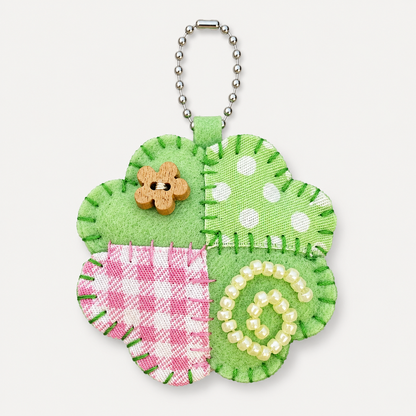 DIY Four-leaf Clover Felt Keychain