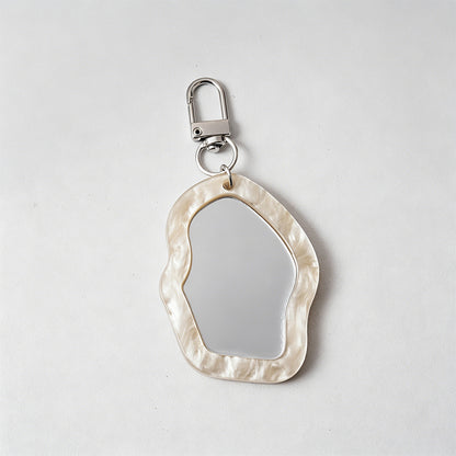 Vintage Irregular Wavy Resin K - Shopdayla Wholesale - #4498