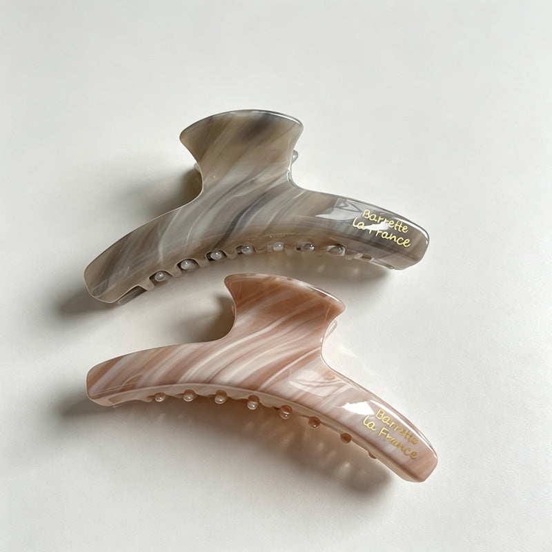 Metal Tag Marbled Texture Hair Claw