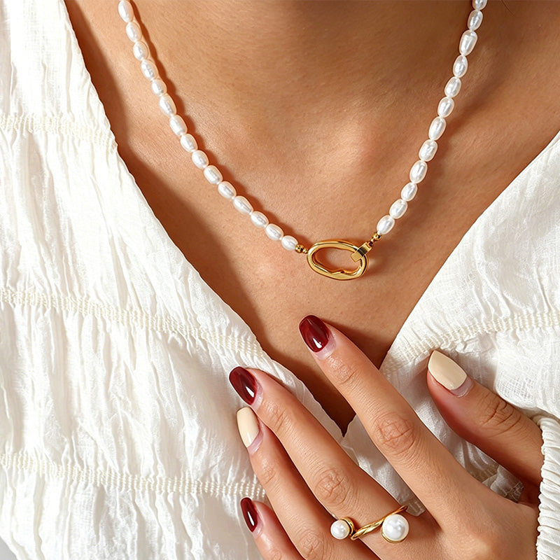 Textured Modern Stylishly Pendant Chain Necklace