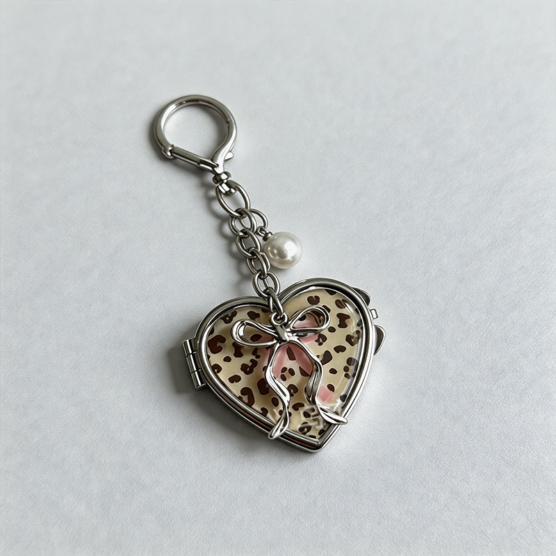 Leopard Heart Mirror Keychain - Shopdayla Wholesale - #3698