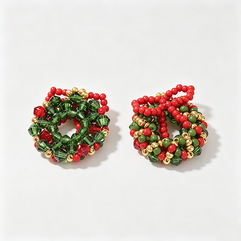 Glass Seed Bead Mini Christmas Wreath
