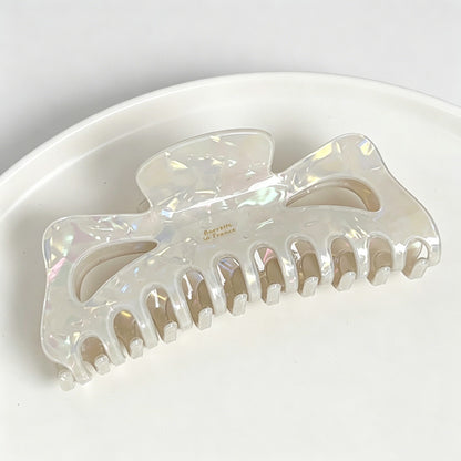 Tortoise Bar Claw Clip