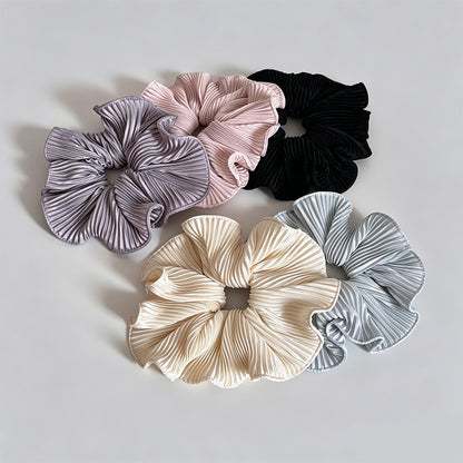 Simple Pleated Scrunchie