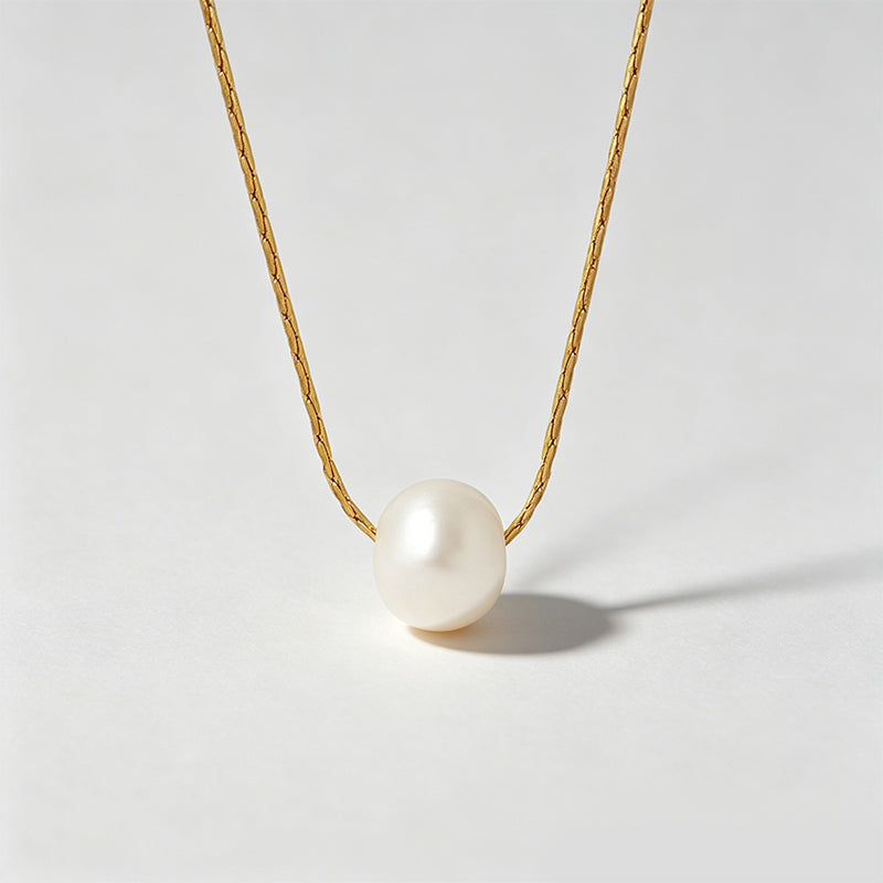 Minimalist Freshwater Pearl Pendant Necklace