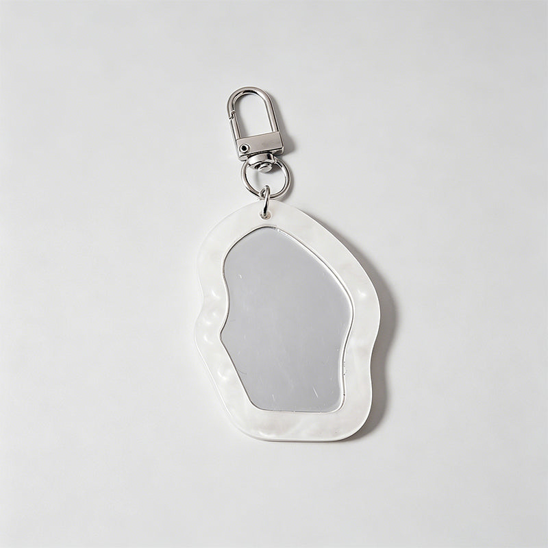 Vintage Irregular Wavy Resin K - Shopdayla Wholesale - #1730