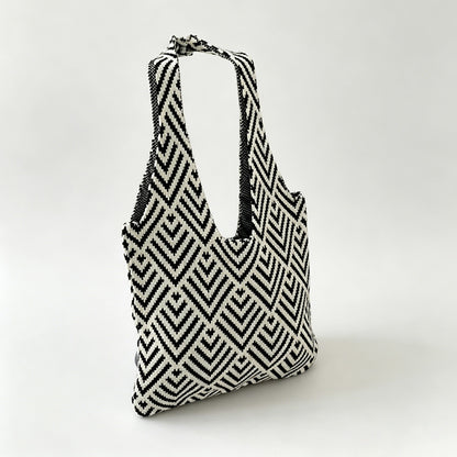 Monochrome Pattern Knit Tote Bag