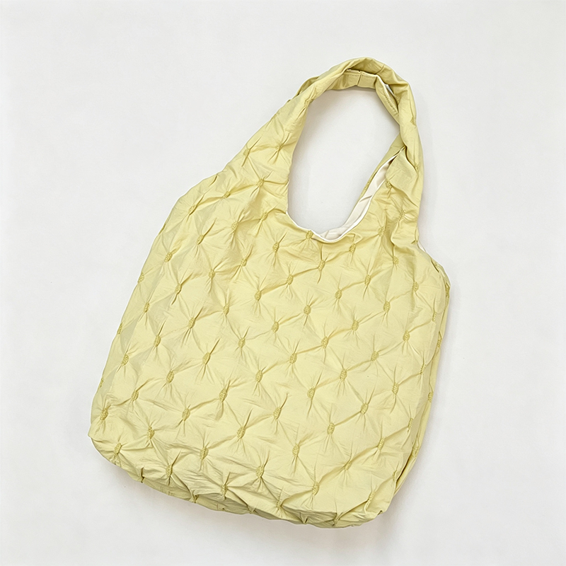 Petal Quilt Shoulder Bag