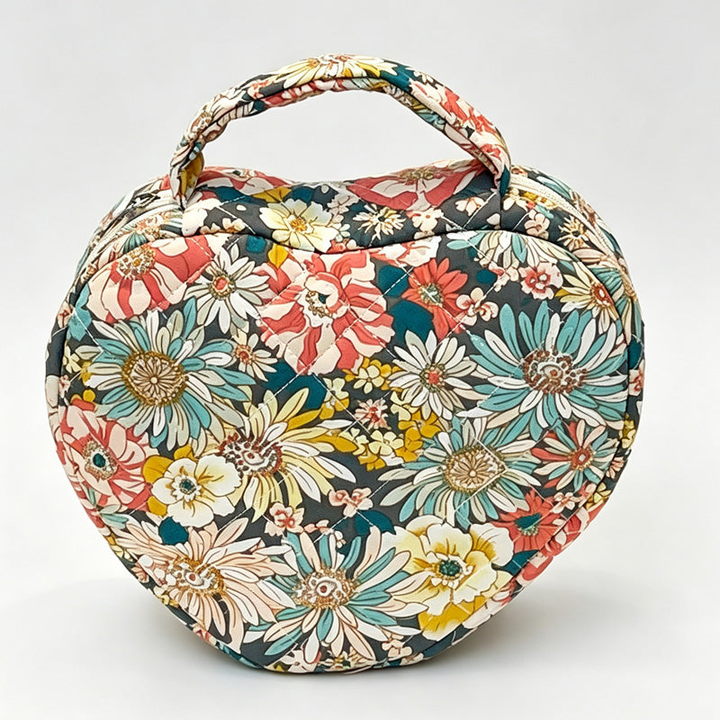 Heart‑Shaped Quilted Cosmetic Pouch