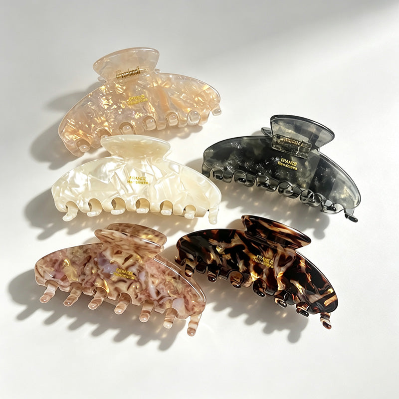Marbled Texture Midi Hair Claw