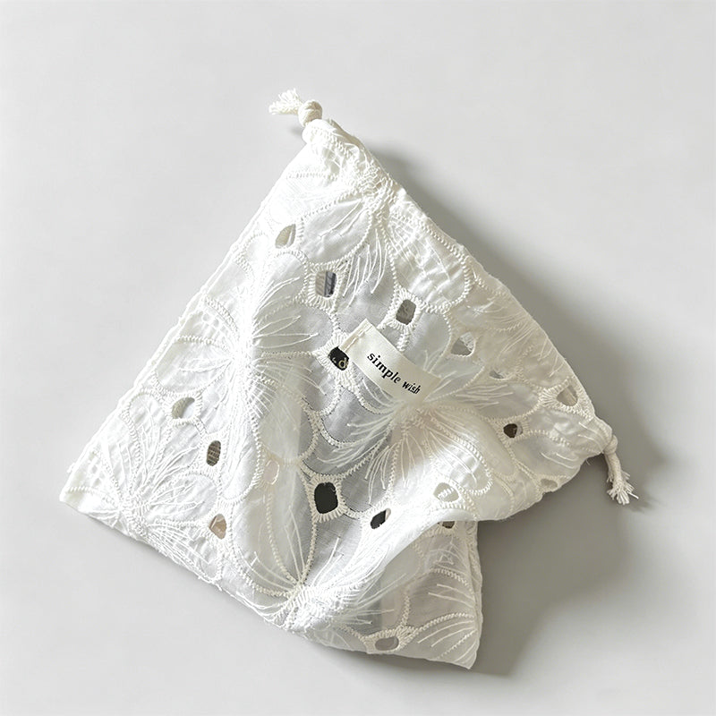 Retro-style Cotton Lace Embroidery Drawstring Storage Pouch