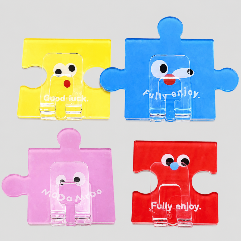 Puzzle Shaped Acrylic Toothbrush Holder