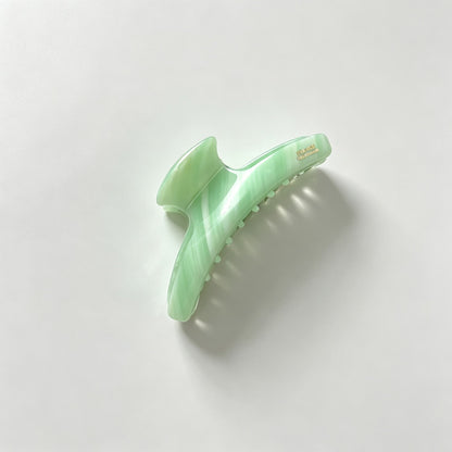 Metal Tag Marbled Texture Hair Claw