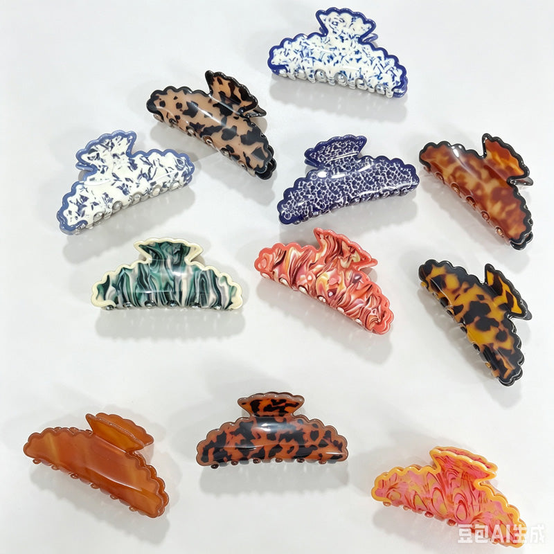 Marble Leaf Claw Clip