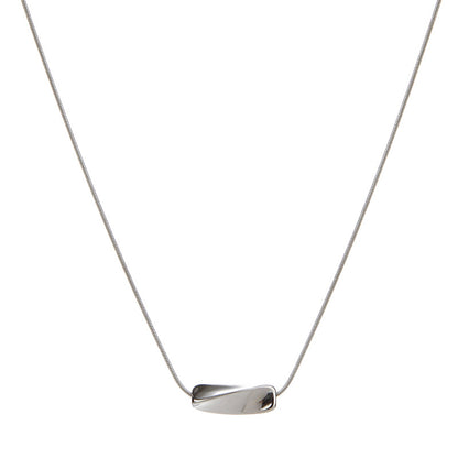 Geometric Irregular Twist Clavicle Pendant Necklace