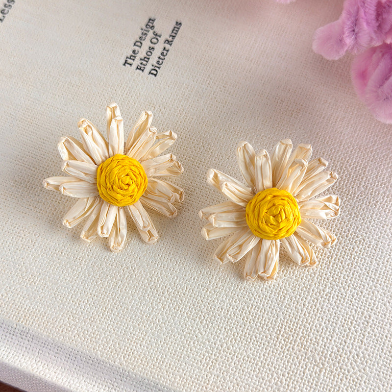 Summer Beach Vacation Hand-Woven Daisy Dangle Earrings