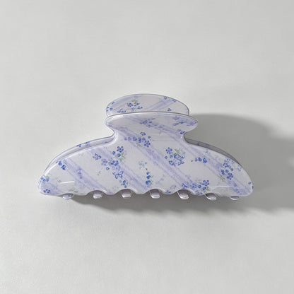 Gentle Milk Mist Claw Clip